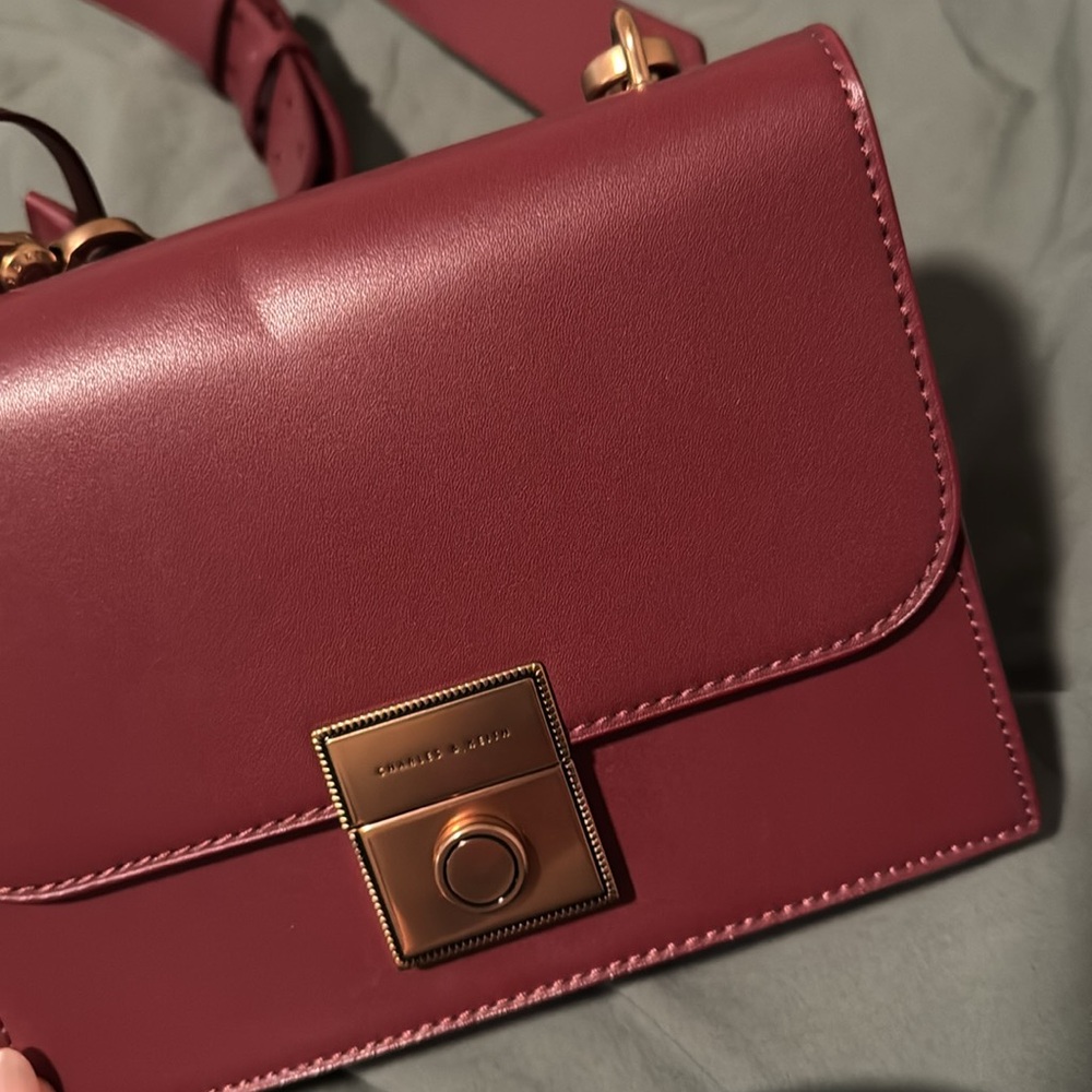 Charles and Kieth burgundy wine bag crossbody - Picture 2 of 12